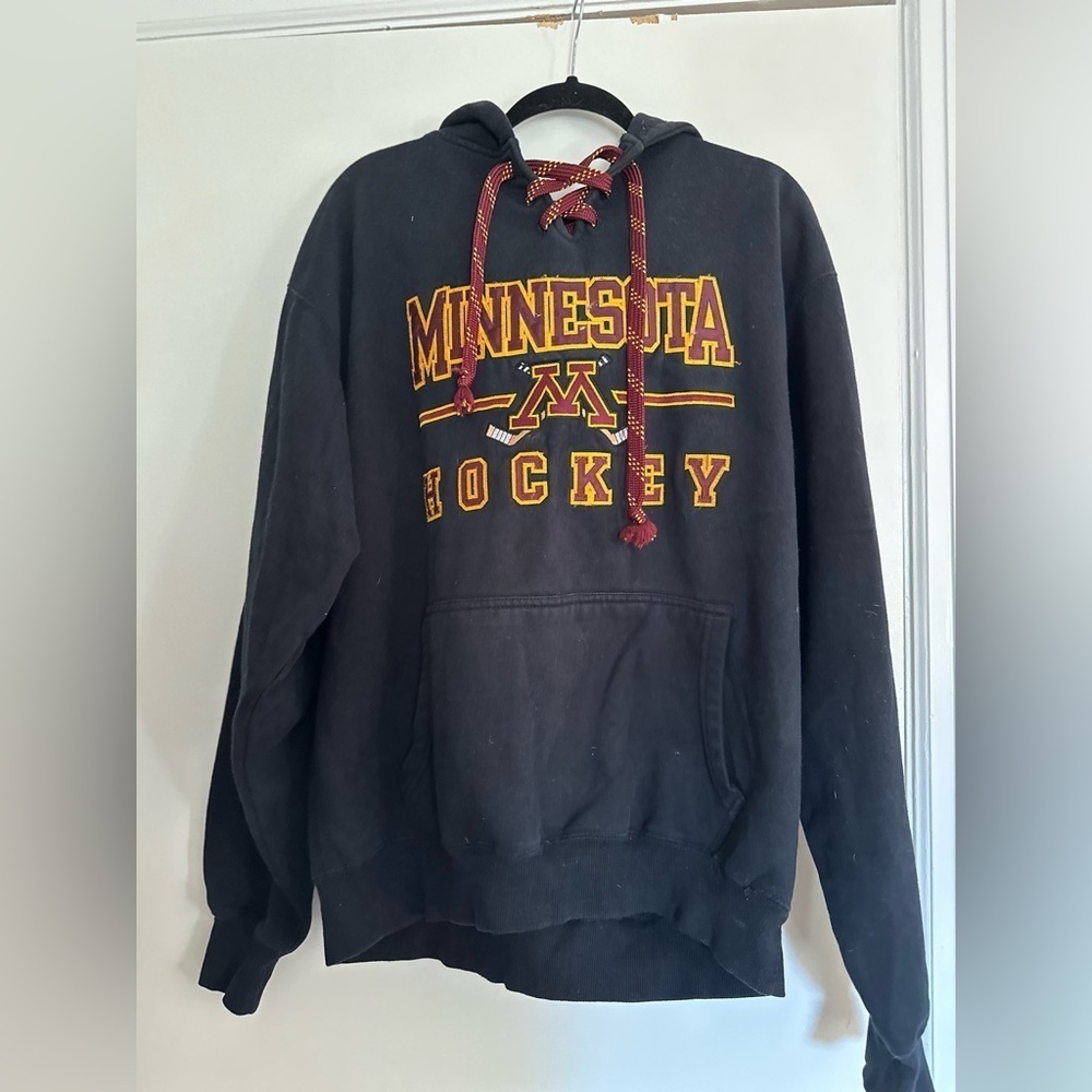 VTG 90’s Men’s Sz: M Minnesota Golden Gophers Hockey lace-up Embroidered hoodie.